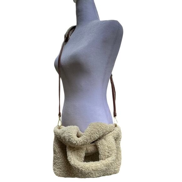 Laundry by Shelli Segal Teddy Bear Bag Small Cream Crossbody Cream Tan Casual - Picture 6 of 7